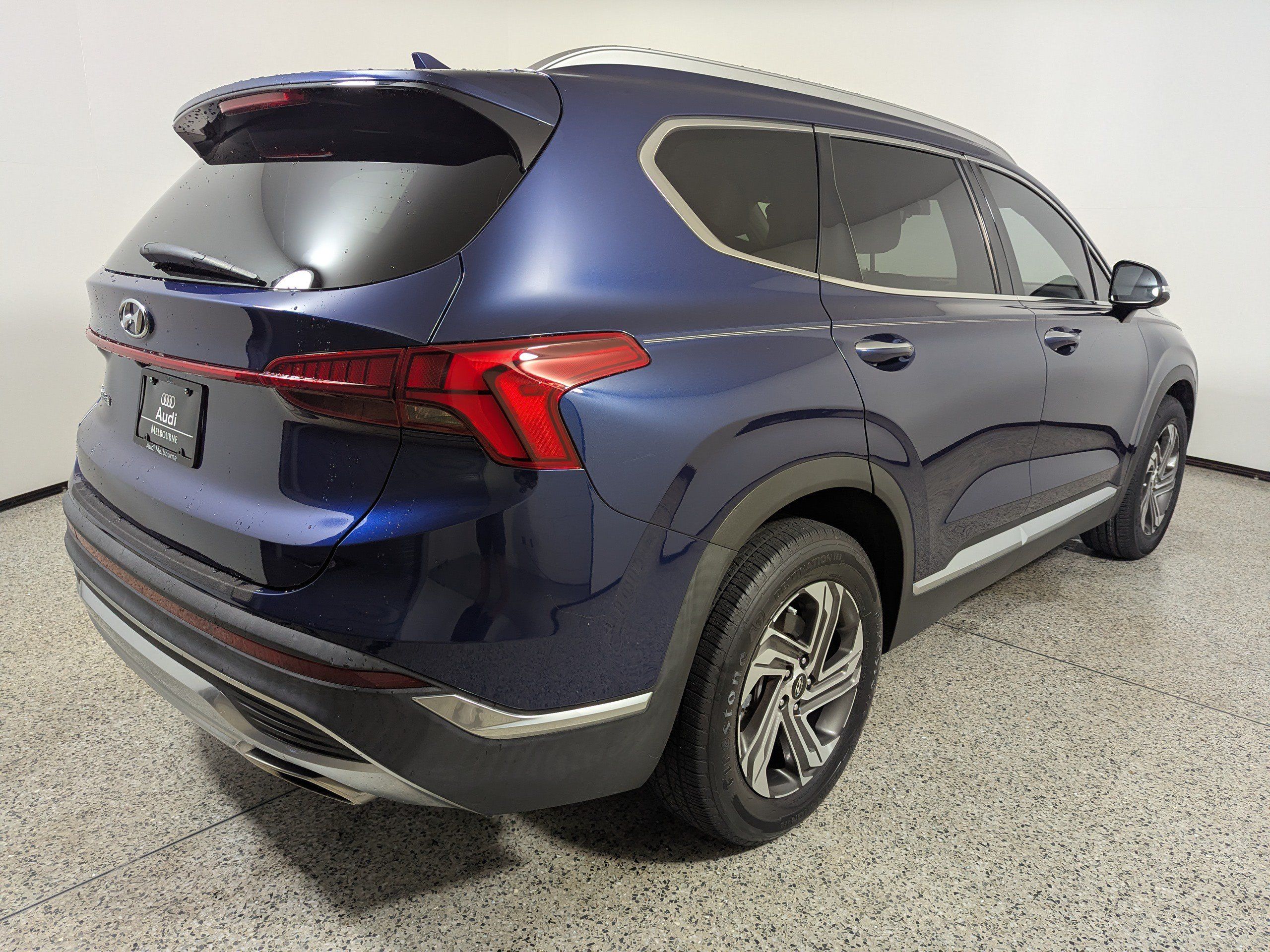 Used 2022 Hyundai Santa Fe SEL w/ Convenience + Premium Package FWD image 7