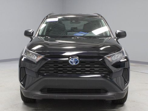 Used 2022 Toyota RAV4 LE image 6