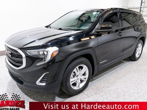 Used 2020 GMC Terrain SLE w/ LPO, Floor Liner Package image 2