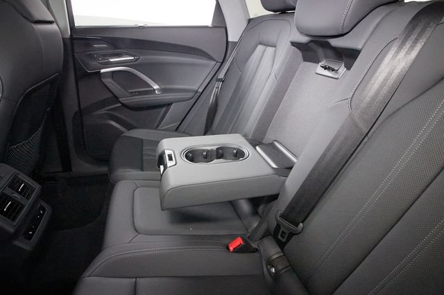 Used 2025 Audi Q5 Prestige AWD/4WD image 32