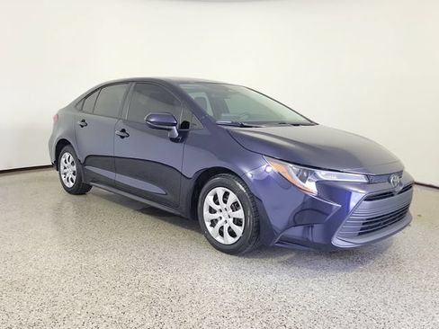Used 2024 Toyota Corolla LE FWD image 4
