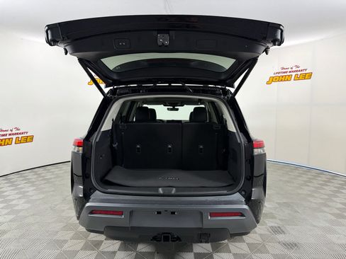 New 2026 Nissan Pathfinder SL w/ SL Premium Package FWD image 5