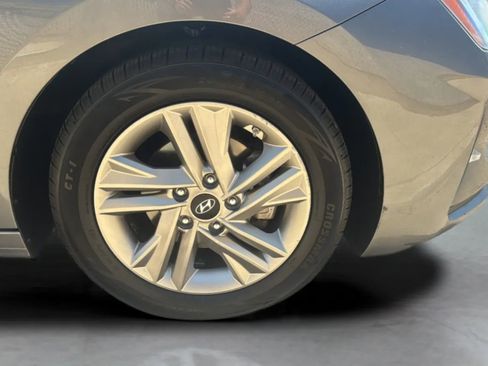 Used 2020 Hyundai Elantra SEL w/ Cargo Package (C1) FWD image 27