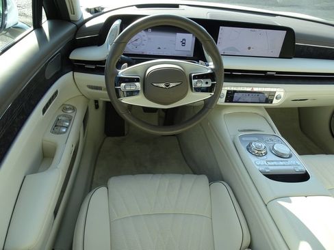 Used 2025 Genesis G90 3.5T AWD/4WD image 16