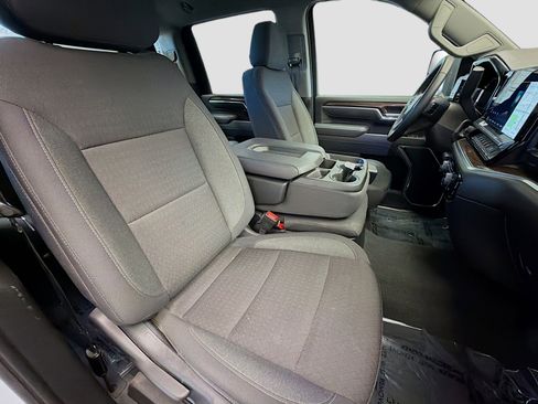 Used 2025 Chevrolet Silverado 3500 LT w/ Convenience Package image 15