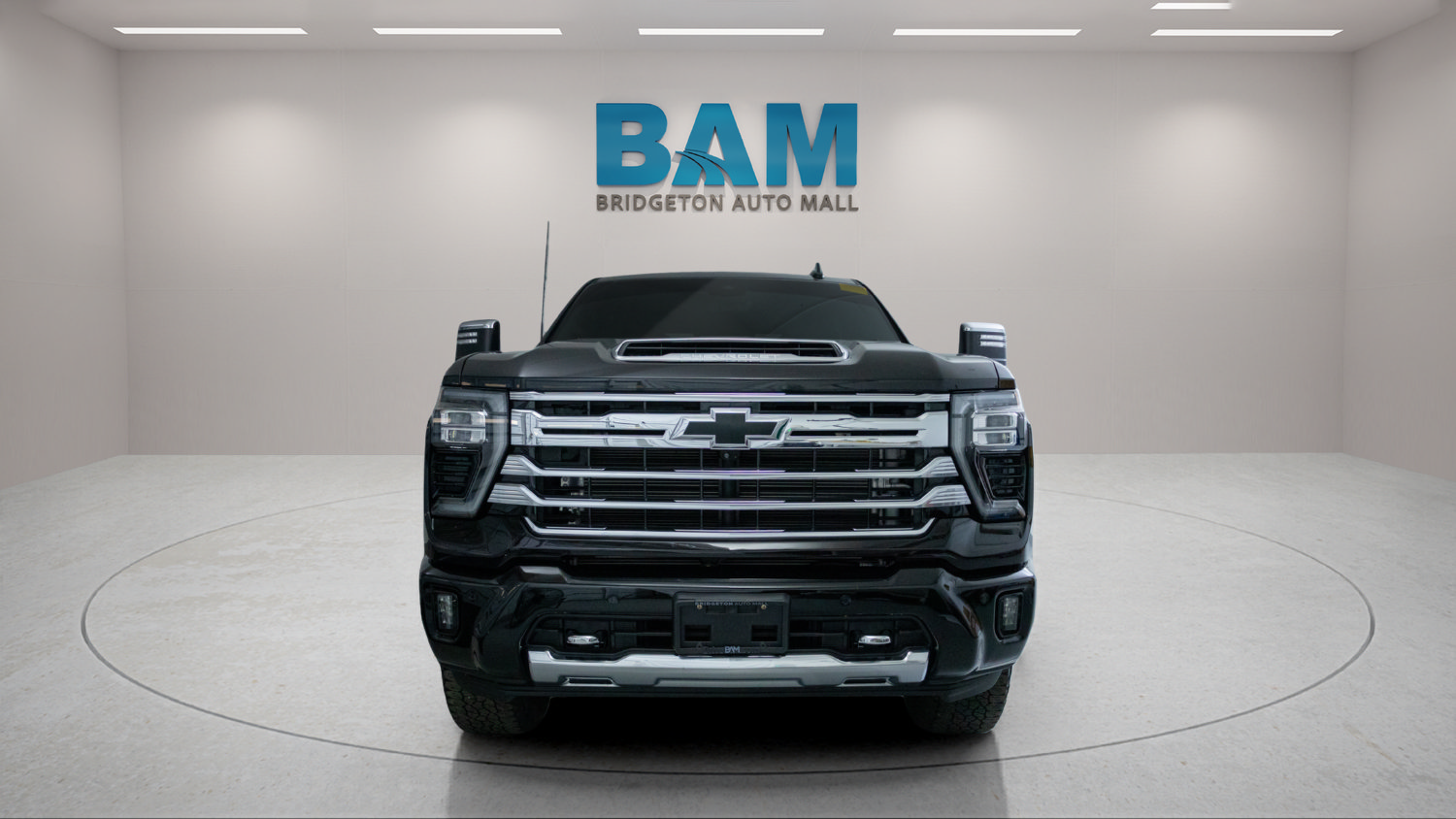 Used 2024 Chevrolet Silverado 2500 High Country w/ Technology Package AWD/4WD image 2