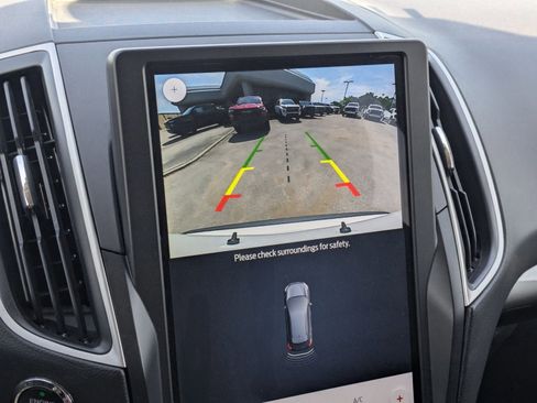 Used 2024 Ford Edge SEL image 46