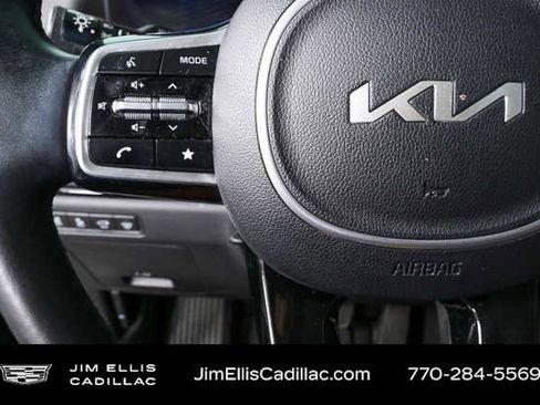 Used 2022 Kia Carnival SX Prestige image 10