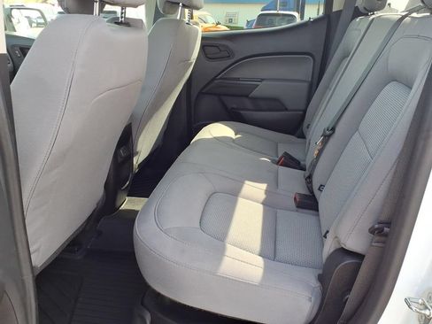 Used 2022 Chevrolet Colorado W/T w/ WT Convenience Package AWD/4WD image 4