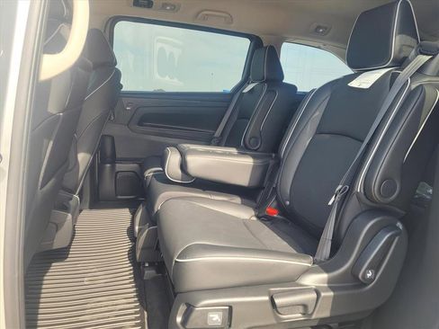New 2026 Honda Odyssey Touring image 15