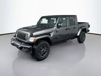 New 2025 Jeep Gladiator Sport AWD/4WD video 3
