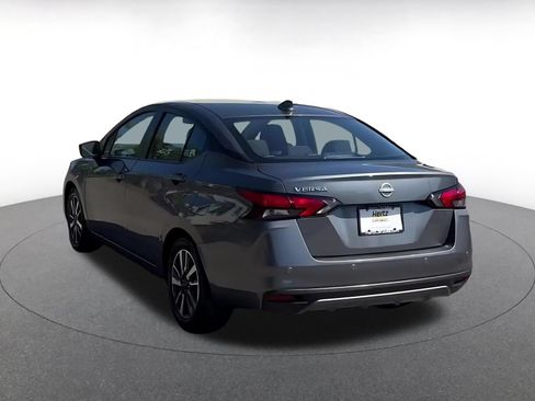 Used 2025 Nissan Versa SV FWD image 9