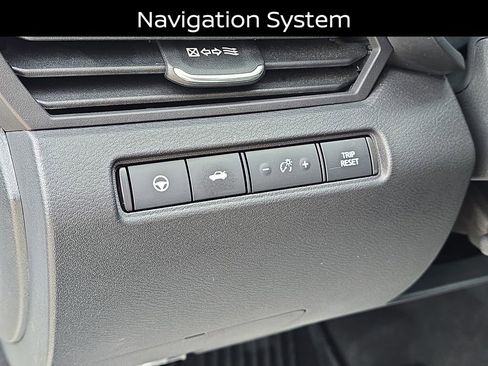 Used 2022 Nissan Altima 2.5 Platinum image 9