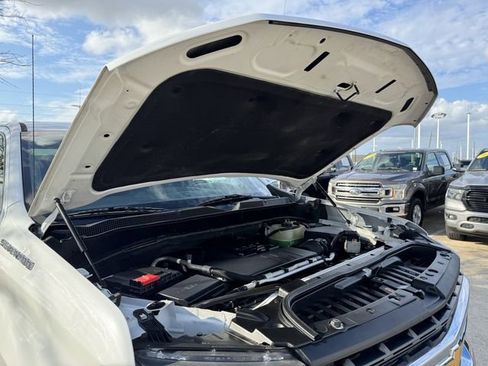 Used 2019 Chevrolet Silverado 1500 LT w/ All-Star Edition image 25