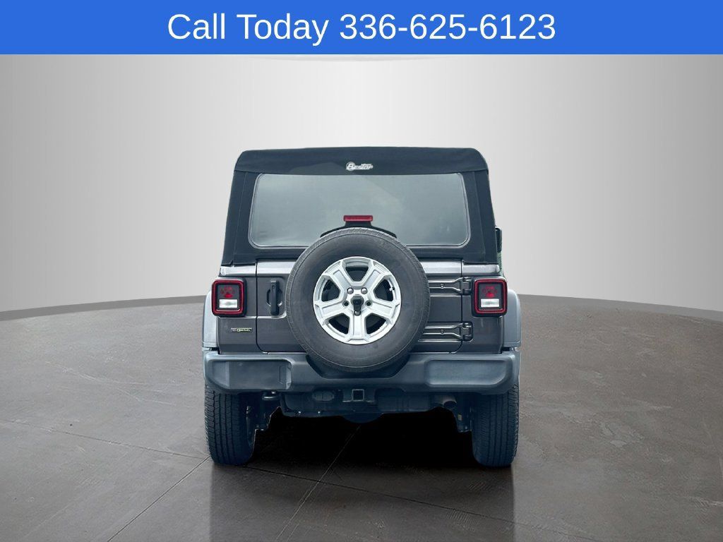 Used 2022 Jeep Wrangler Unlimited Sport AWD/4WD image 4
