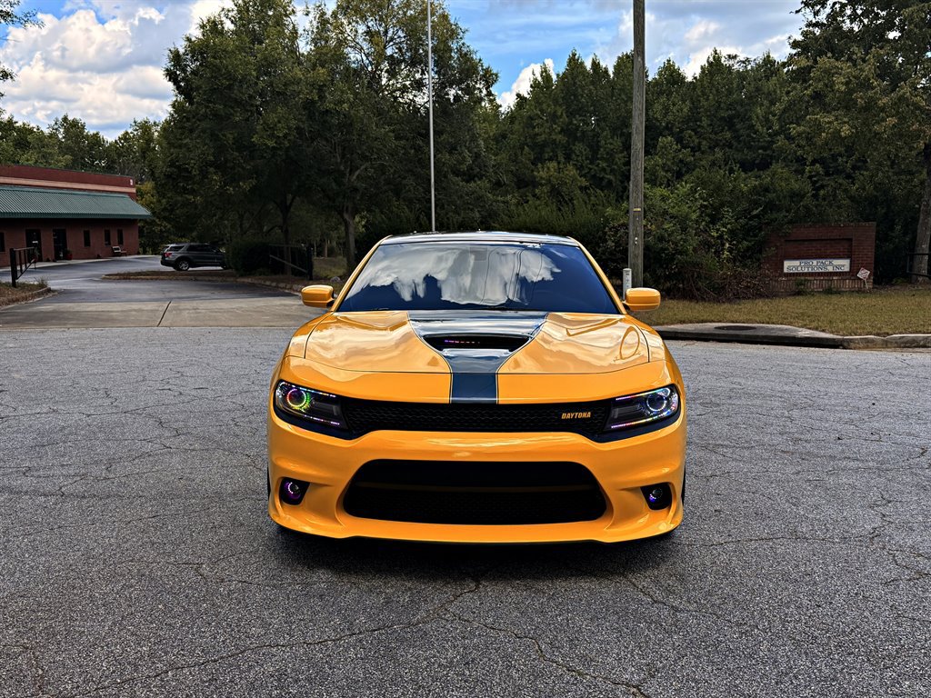 Used 2018 Dodge Charger R/T RWD image 4