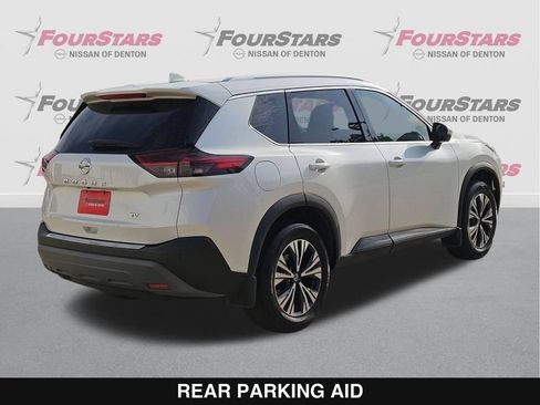 Used 2021 Nissan Rogue SV w/ Premium Package FWD image 4