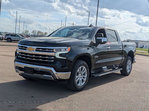 New 2026 Chevrolet Silverado 1500 LTZ w/ LTZ Premium Texas Edition image 3