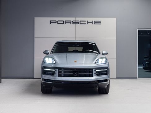 Used 2025 Porsche Cayenne E-Hybrid AWD/4WD image 10