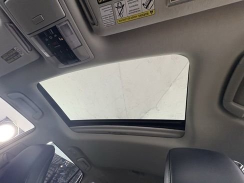 Used 2011 Lexus GX 460 image 12