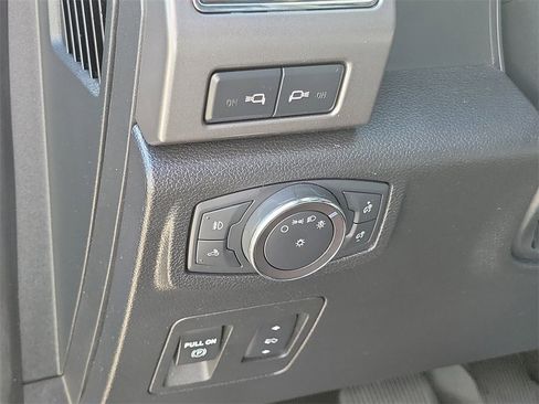 Used 2018 Ford F150 XLT w/ Equipment Group 302A Luxury image 23