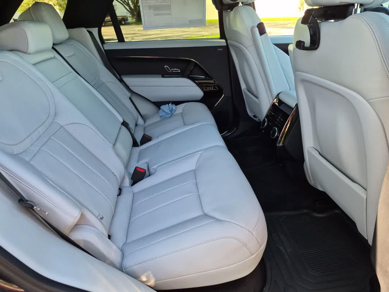 New 2027 Land Rover Range Rover Sport SE AWD/4WD image 22