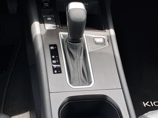 Used 2025 Nissan Kicks SV FWD image 14