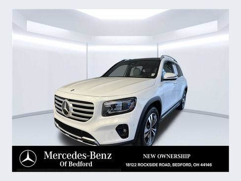 Used 2026 Mercedes-Benz GLB 250 4MATIC image 1