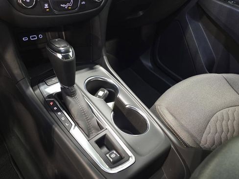 Used 2021 Chevrolet Equinox LT image 25