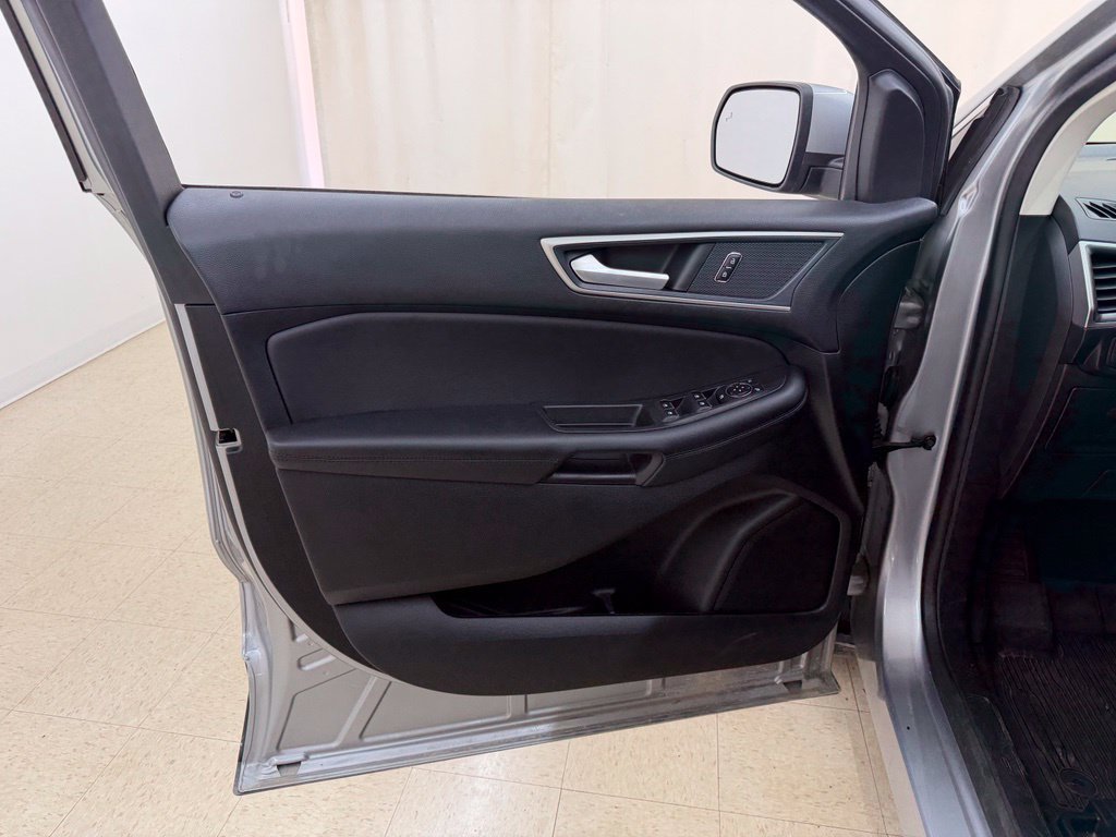 Used 2024 Ford Edge SEL w/ Convenience Package AWD/4WD image 17