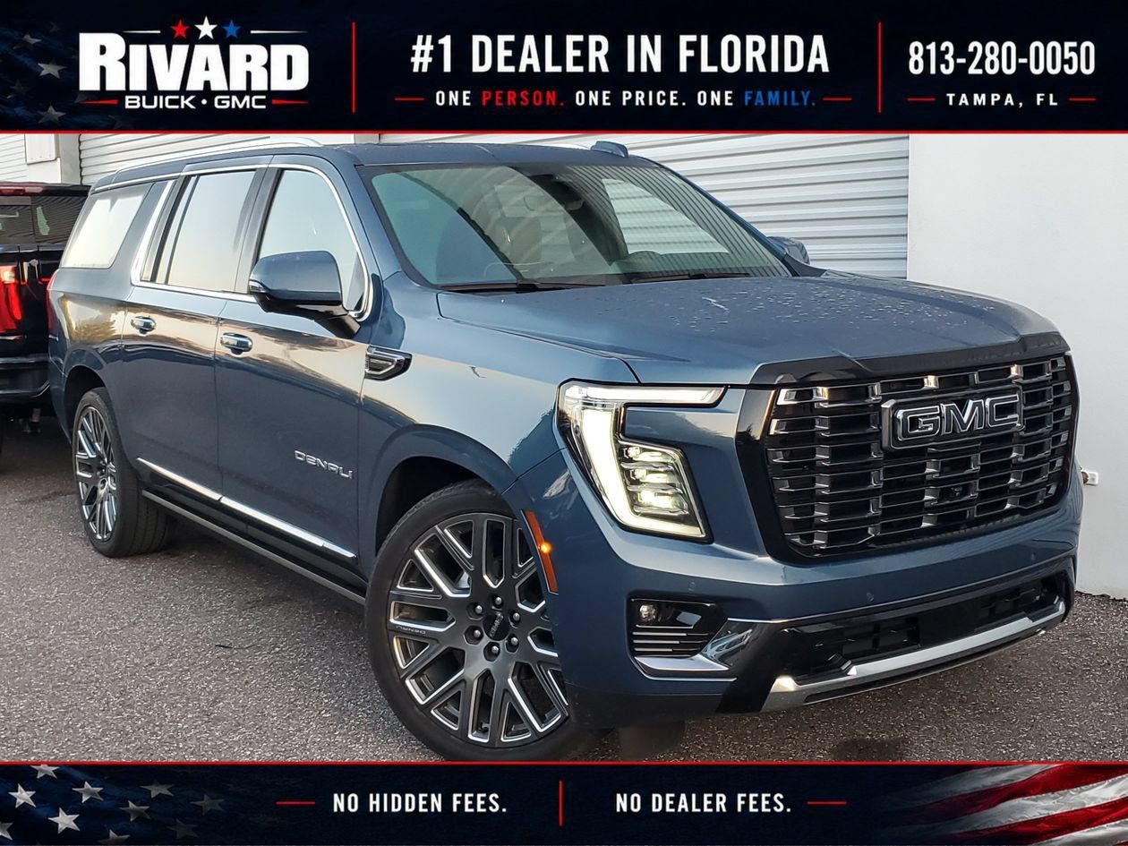 Used 2025 GMC Yukon XL Denali Ultimate AWD/4WD image 1