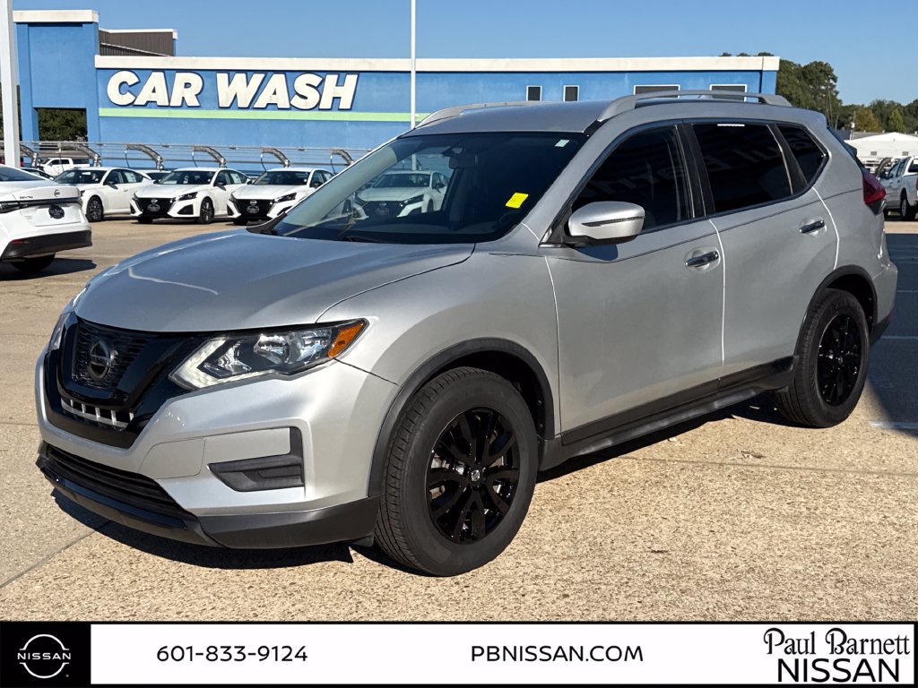Used 2018 Nissan Rogue SV FWD image 3