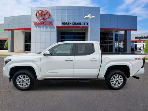 Used 2024 Toyota Tacoma SR5 image 7
