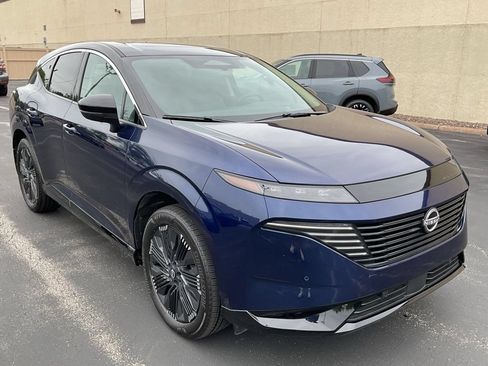 Used 2025 Nissan Murano Platinum w/ Cargo Package AWD/4WD image 3