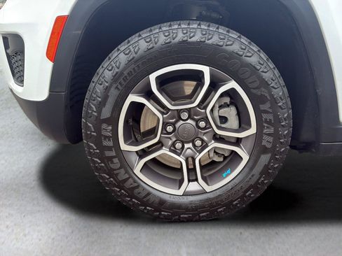 Used 2022 Jeep Grand Cherokee Trailhawk AWD/4WD image 53