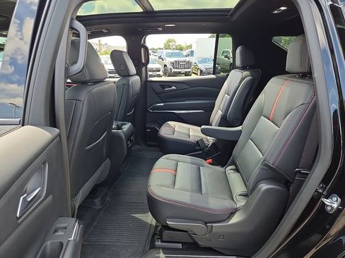 Used 2026 Chevrolet Traverse RS AWD/4WD image 13