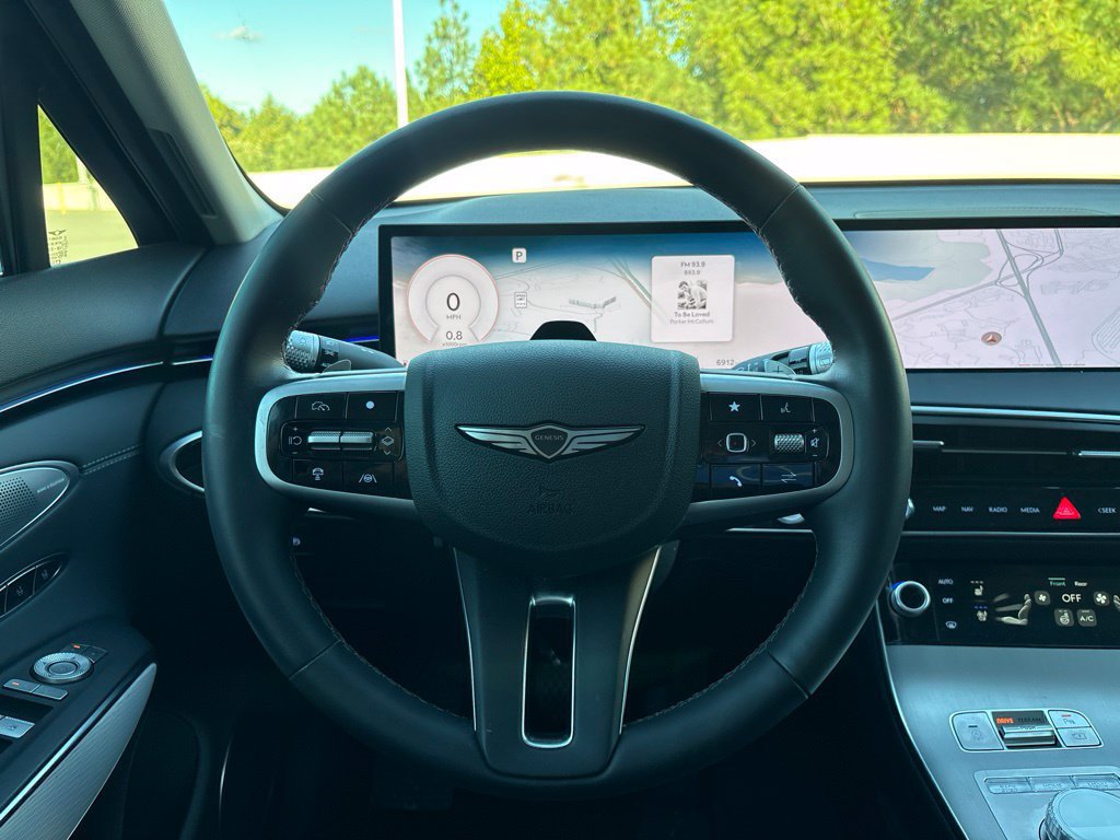 Certified 2026 Genesis GV70 2.5T Advanced AWD/4WD image 16