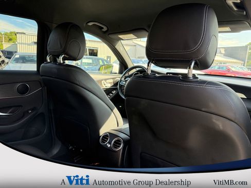Used 2022 Mercedes-Benz GLC 300 4MATIC image 26