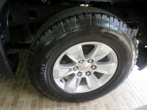 Used 2020 GMC Sierra 1500 SLE image 8