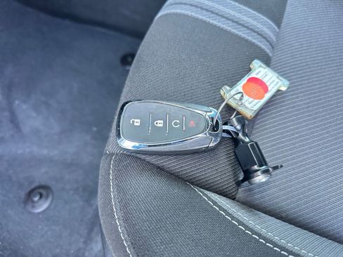 Used 2025 Chevrolet Blazer LT image 25