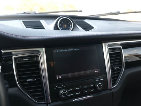 Used 2018 Porsche Macan GTS image 35