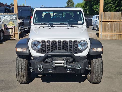 Used 2024 Jeep Gladiator Sport AWD/4WD image 2