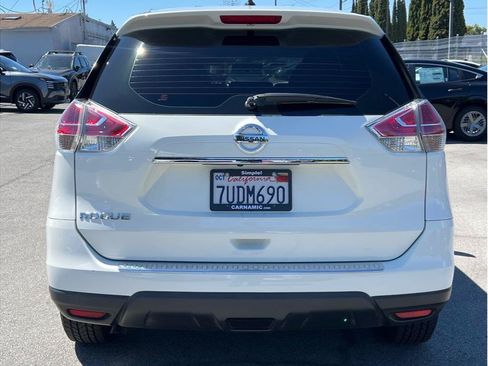Used 2016 Nissan Rogue S FWD image 4