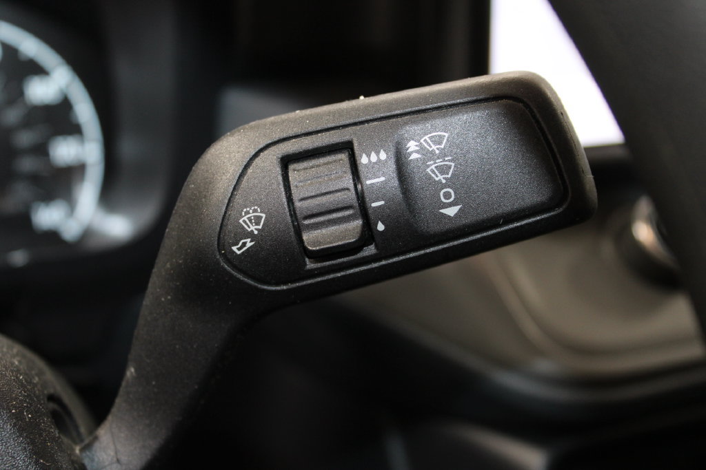 Used 2024 Ford Maverick XL FWD image 31