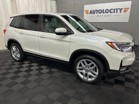 Used 2025 Honda Passport EX-L image 2