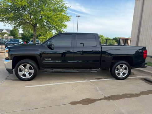 Used 2018 Chevrolet Silverado 1500 LT w/ Texas Edition RWD image 8