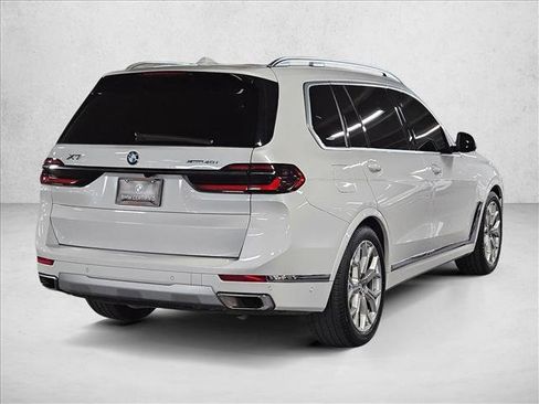 Certified 2023 BMW X7 xDrive40i w/ Climate Comfort Package image 5
