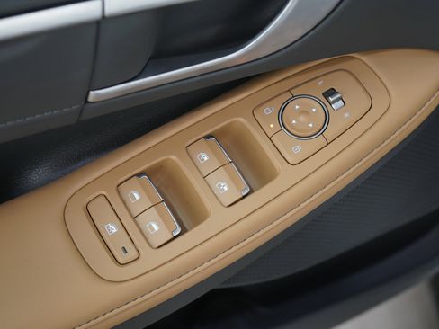 Certified 2025 Hyundai Sonata Limited FWD image 17
