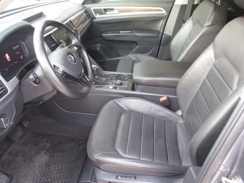 Used 2019 Volkswagen Atlas SEL Premium image 9