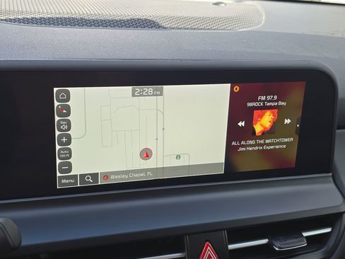 Used 2024 Kia Seltos EX image 20